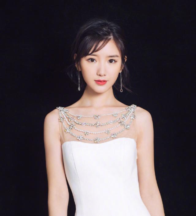 毛晓彤穿着打扮,毛晓彤三十而已惊艳颜值