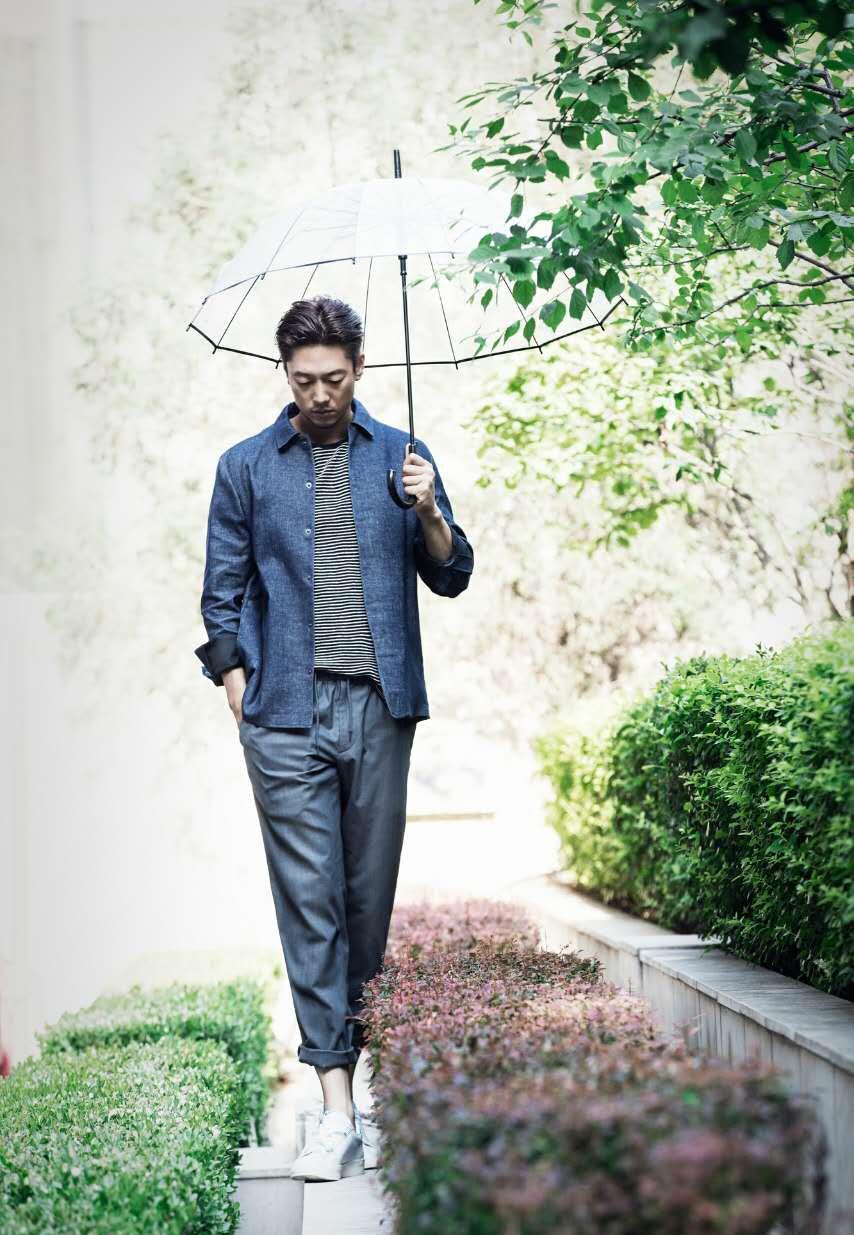 凌潇肃小女儿近照曝光，穿碎花小裙发型太像爹，才8个月发量惊人