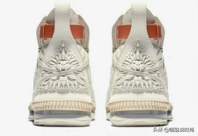 詹16白狮浮雕,詹16白狮