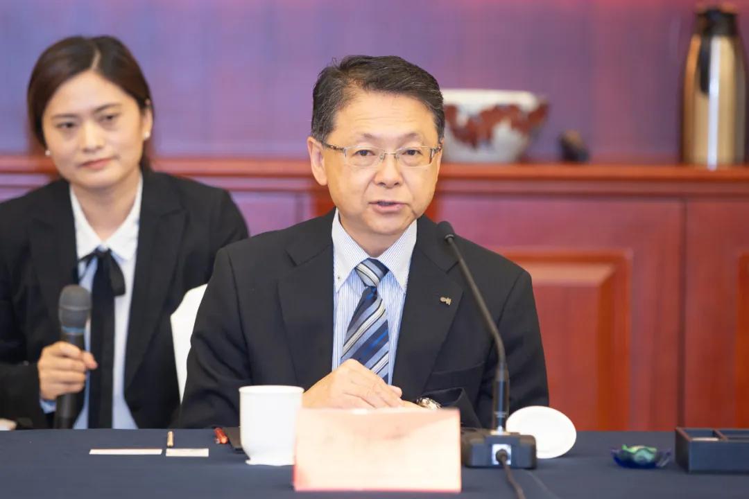 全力打造外商投资最满意城市！杜小刚主持召开全市重点外商投资企业座谈会