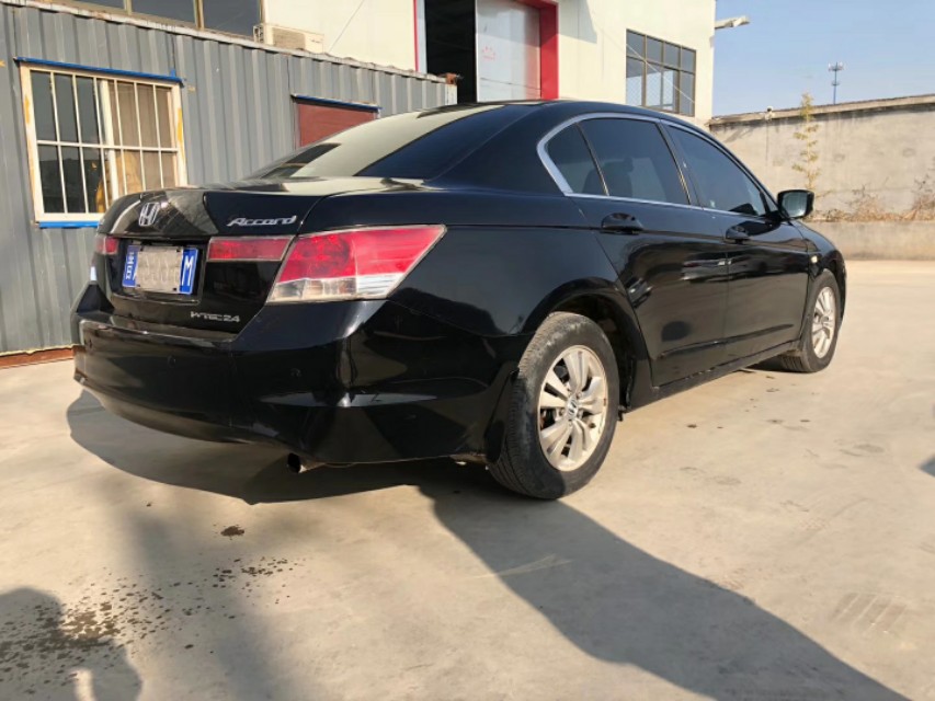 农村人就是图个实惠,09年雅阁家用足够了,有面子也有里子。