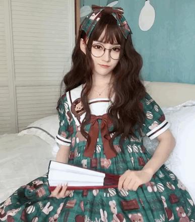 比炒鞋还“疯狂”!一条裙子凭什么能“值一套海景房”?