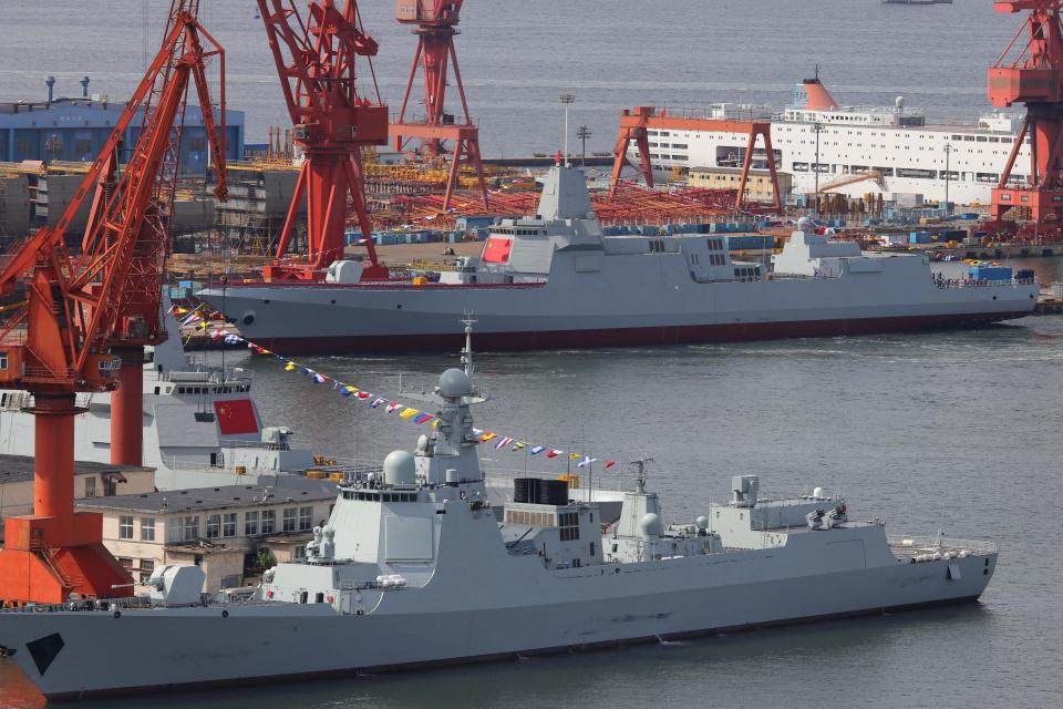 052d排水量能达到8000吗,052d为何能成为高智商战舰