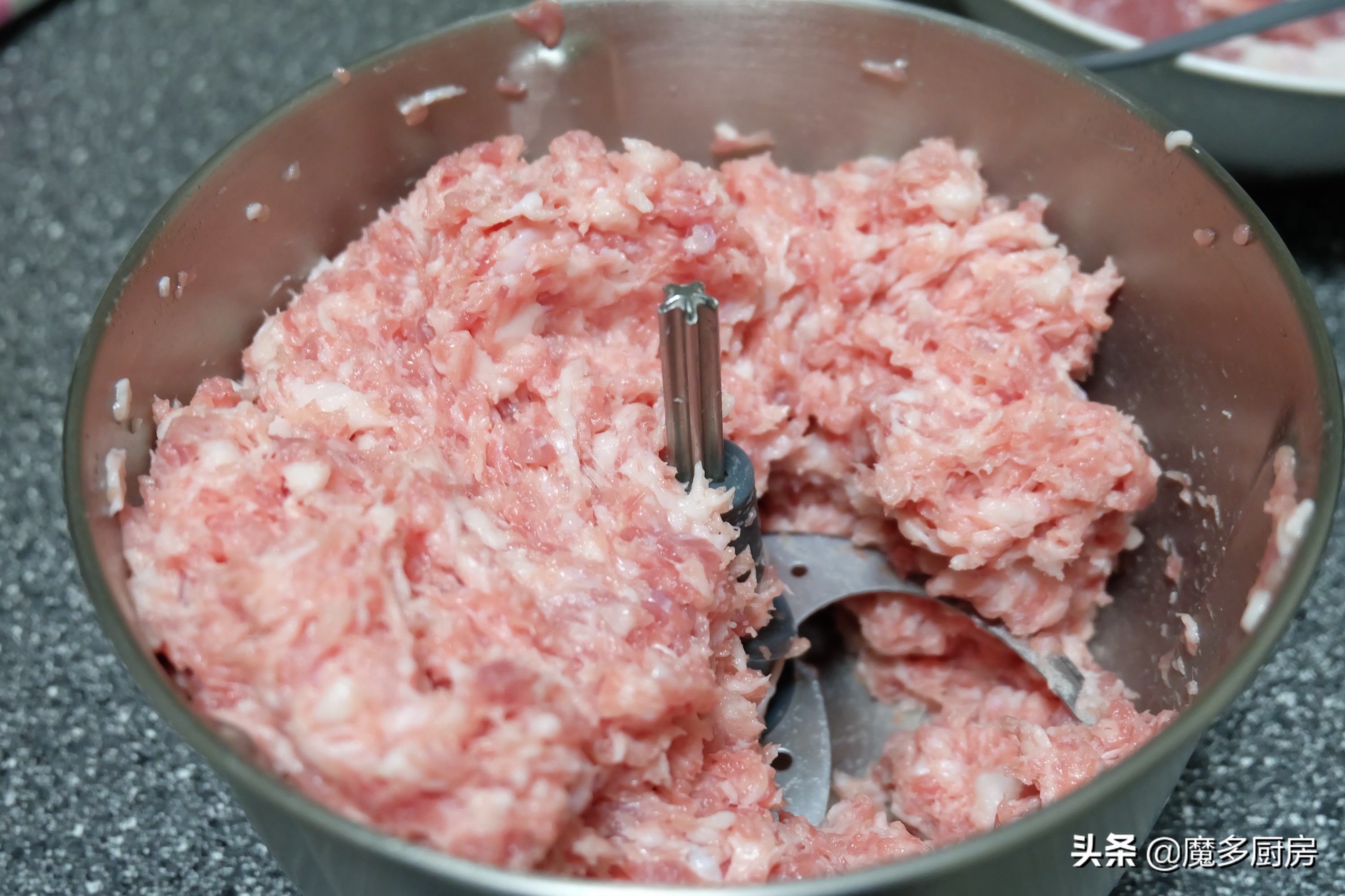 肉馅是调好保存还是直接保存,过年肉馅怎么调容易保存常温下