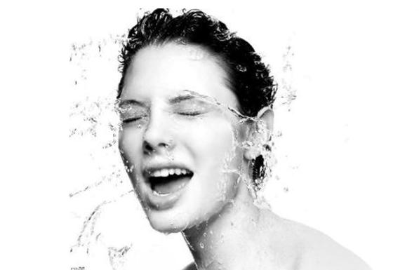 清洁毛孔最有效的方法收缩毛孔,毛孔粗大收缩毛孔最有效的方法