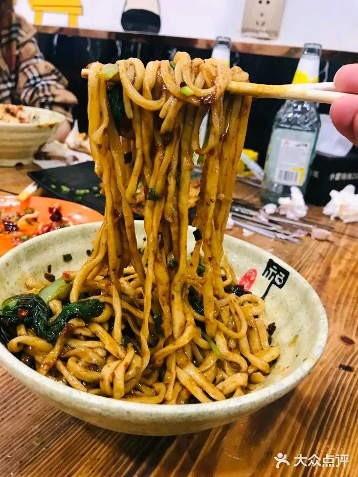 西安高新面馆热门榜第一,西安骊园路上最好吃面馆