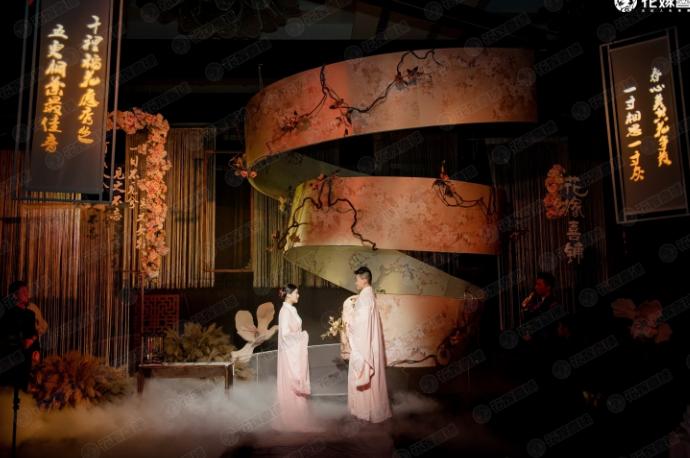 冬季蓝色系新中式婚礼现场布置,新中式婚礼自己布置最详细流程