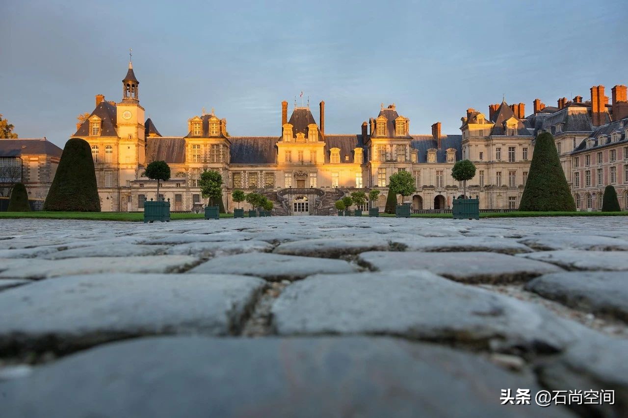枫丹建筑风格是哪个国家的,法式八大建筑风格