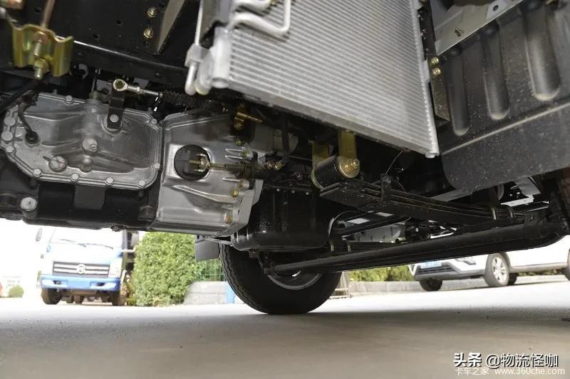 凯马锐航x3柴油版单排小货车3米98,凯马锐航x33.6单排栏板多少钱