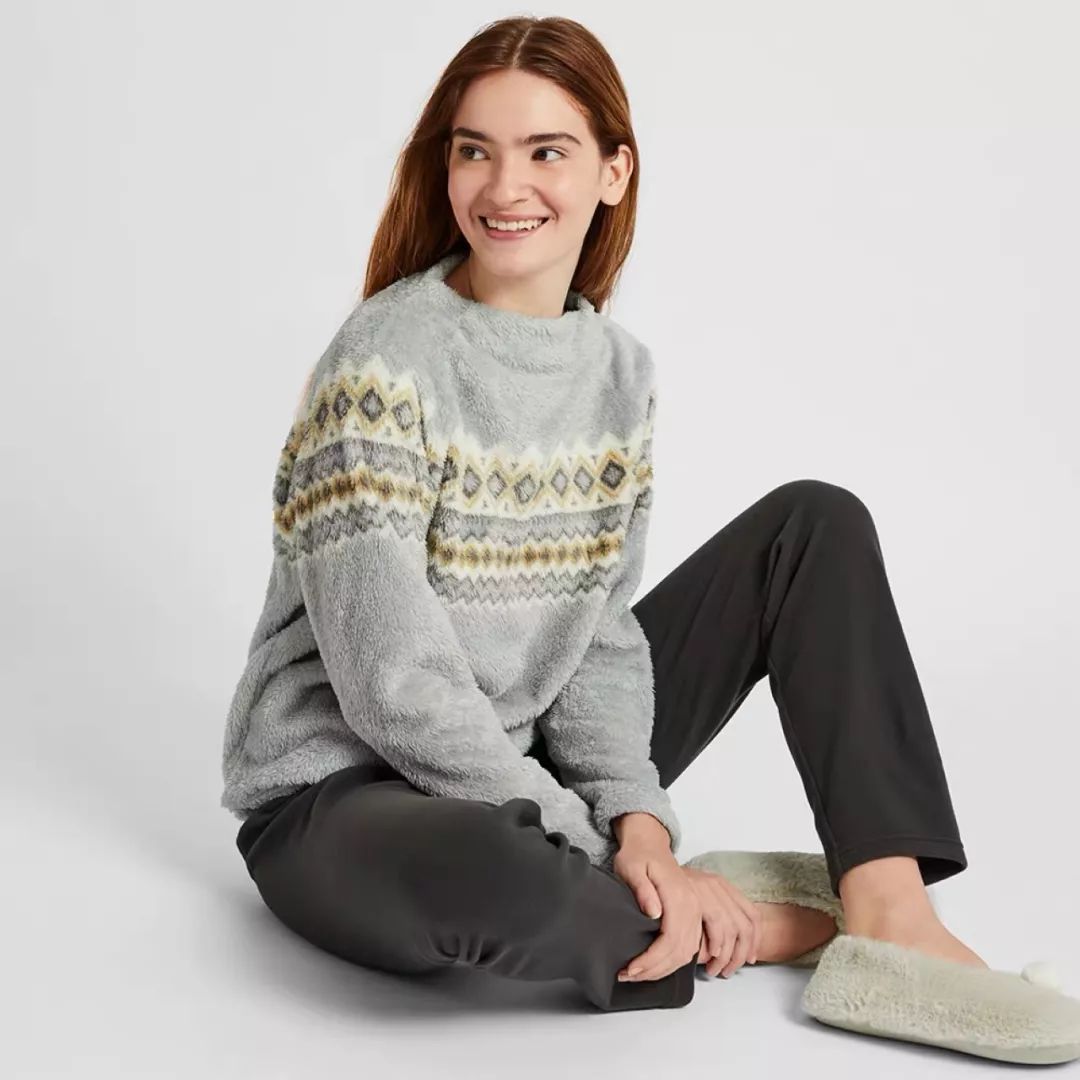 即使不出门也要穿出睡衣的别致,穿睡衣成了一种时尚