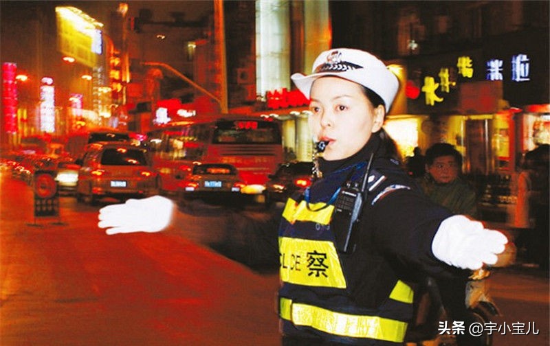 被别车堵住了又没有电话怎么办,被堵车位怎么挪车