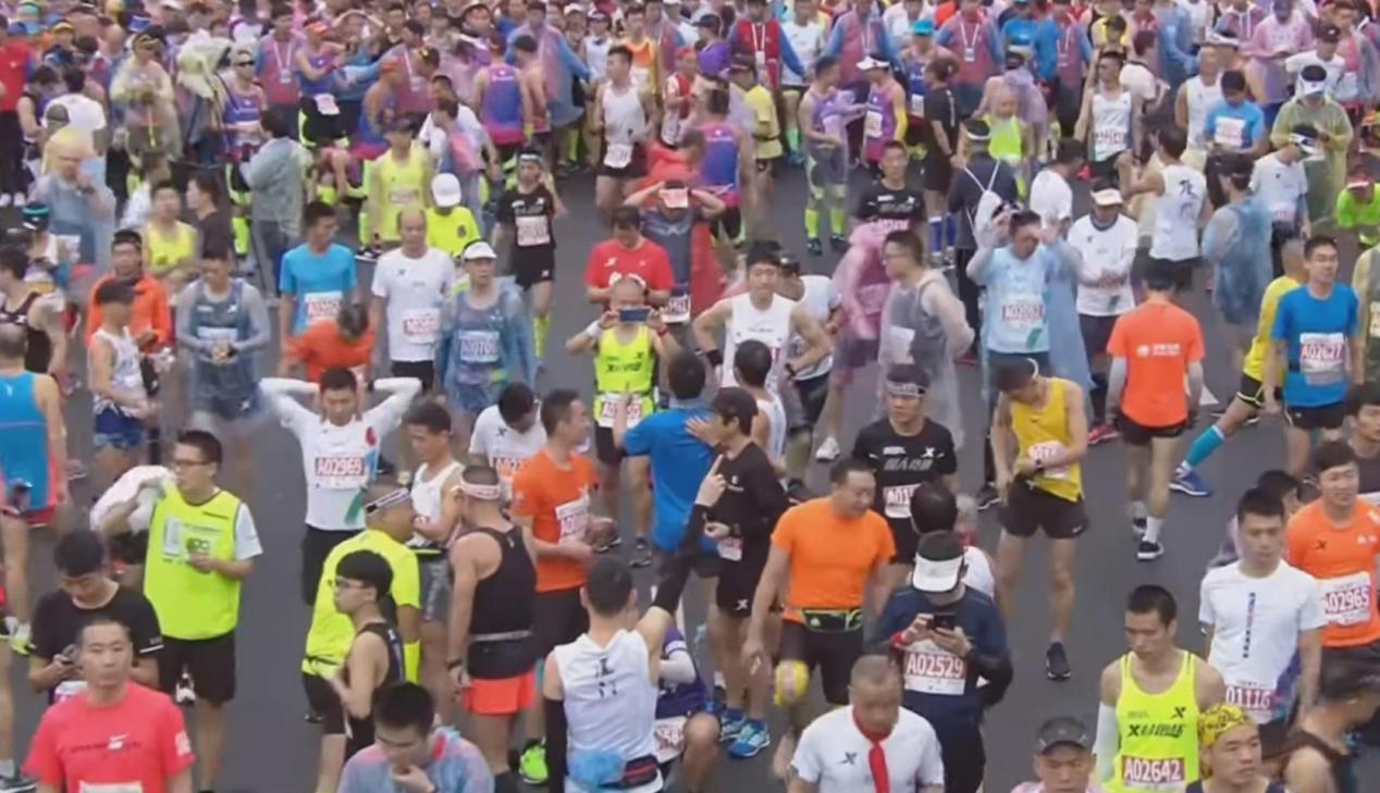 安踏特步发展,安踏转型之路