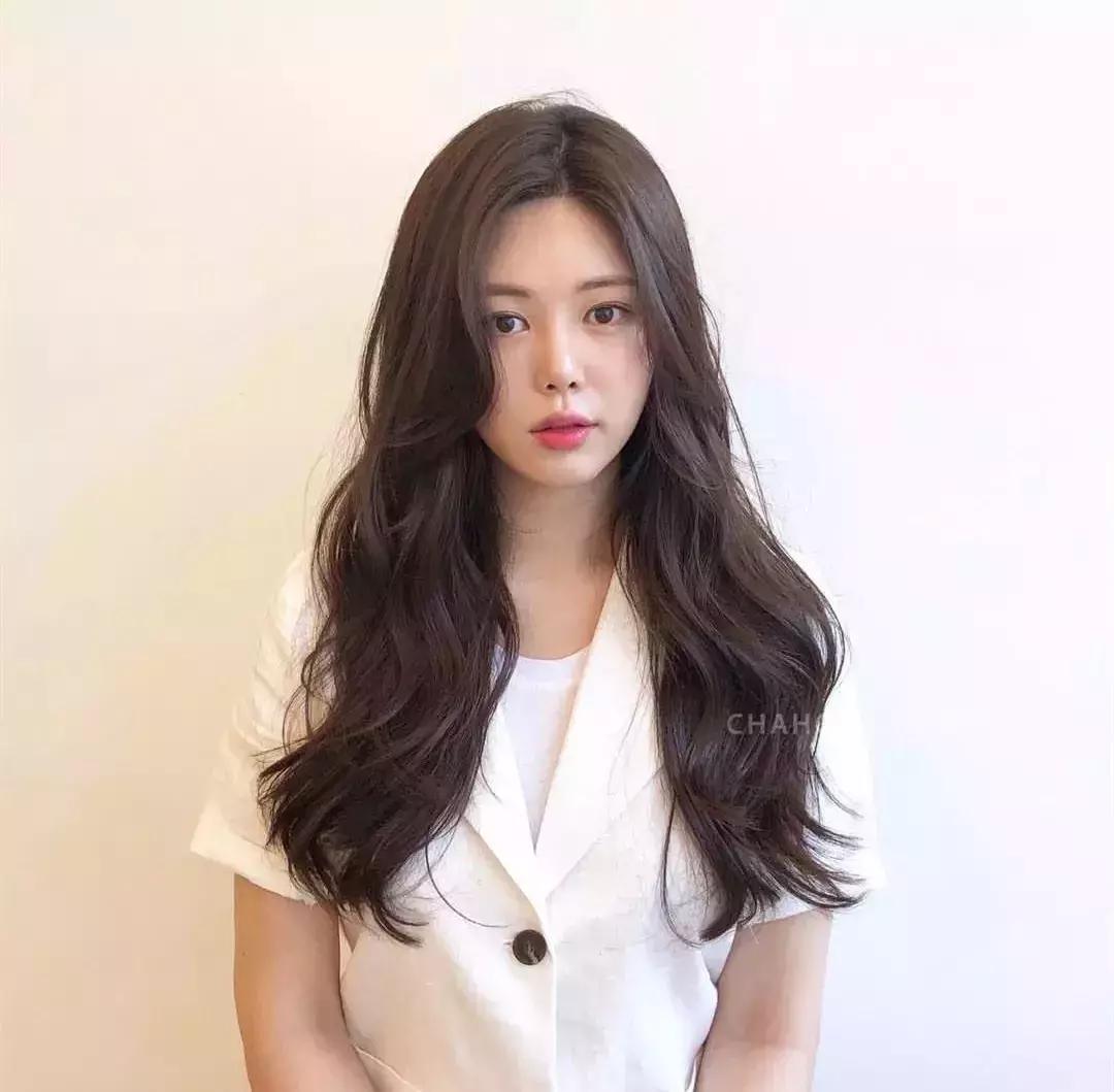 适合大脸的短发发型女最新,大脸妹子最适合的四款发型