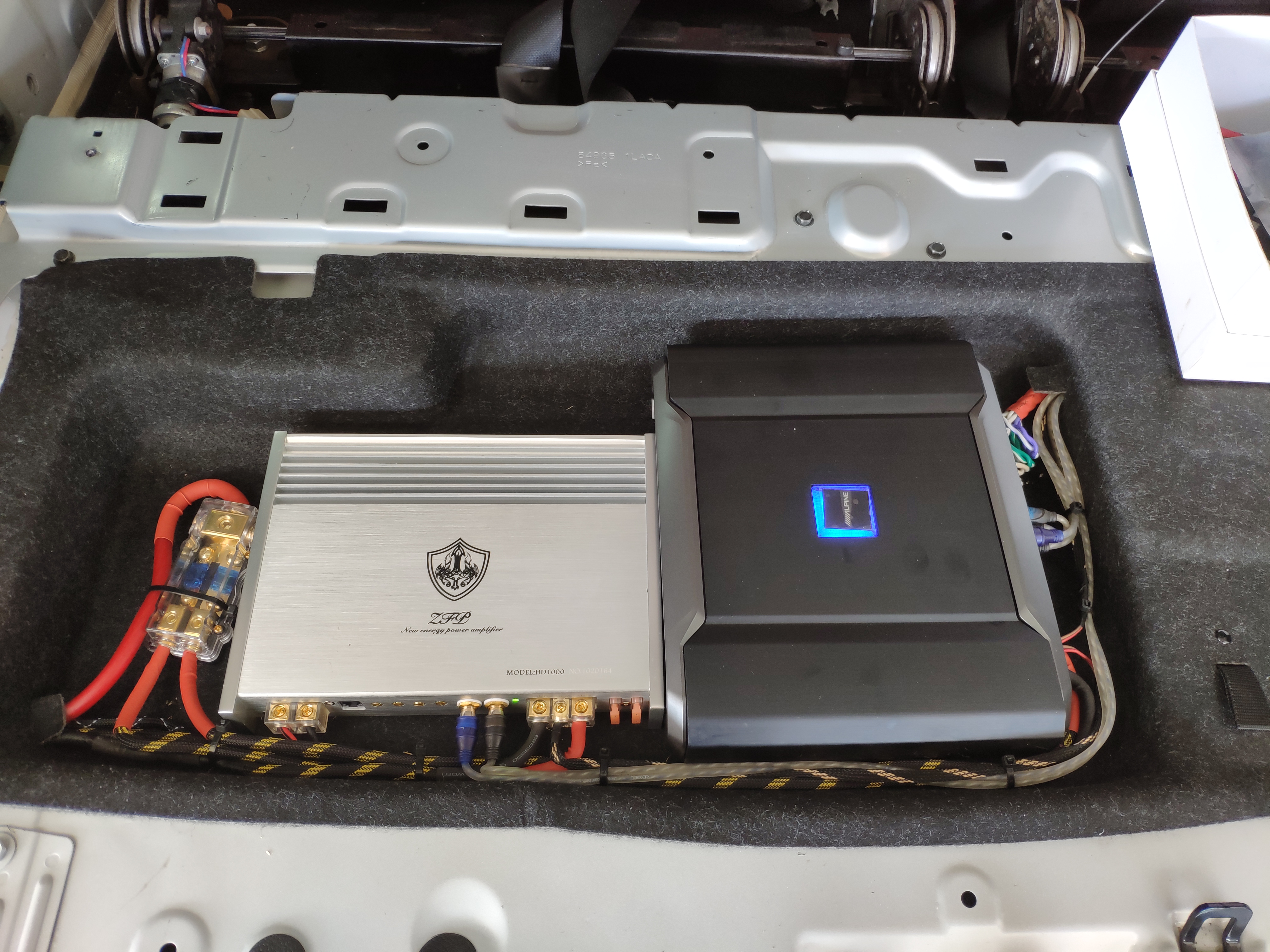 途乐改装音响高速测试,途乐音响改装最新方案