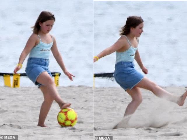 小七与哥哥罗密欧踢足球,贝克汉姆罗密欧和小七