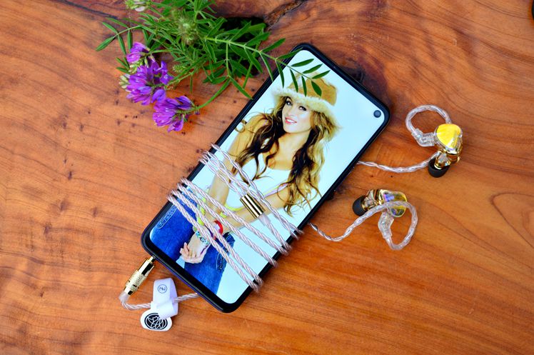 锦瑟香也tfzessence入耳式测评,锦瑟香也tfzlive3pro耳机测评