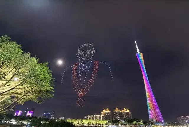 采访悼念袁隆平,长沙市民自发夹道送别袁隆平院士