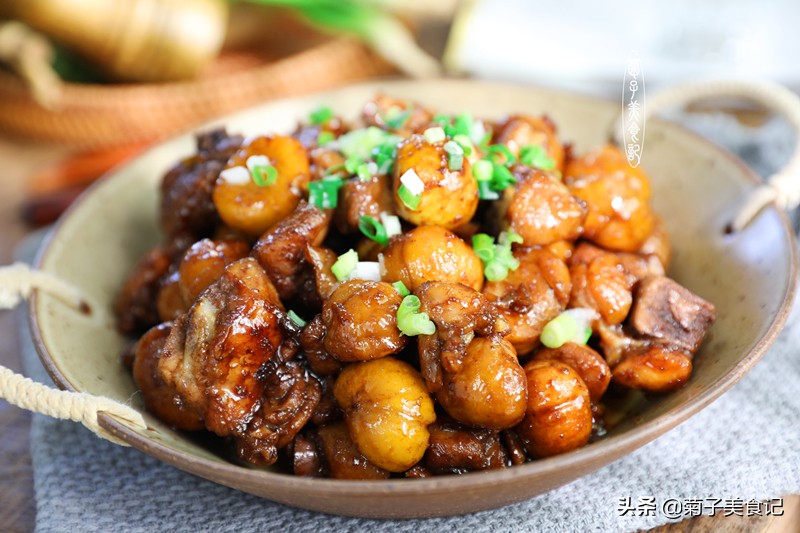 板栗鸡腿煲汤的做法,板栗焖鸡腿肉饭