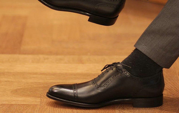 世界顶级奢侈品男鞋品牌,世界名牌奢侈品男鞋冬款