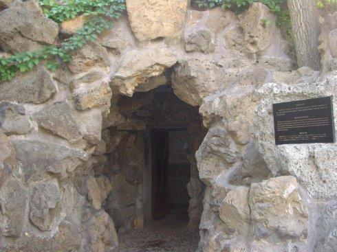 溥仪御用防空洞可以下去吗,长春溥仪伪皇宫博物馆从哪个门进