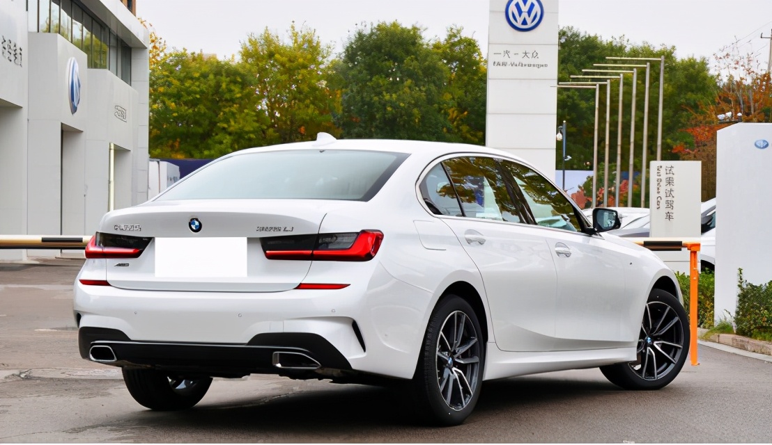 宝马320li和天籁哪个动力好,宝马320li动感型动力