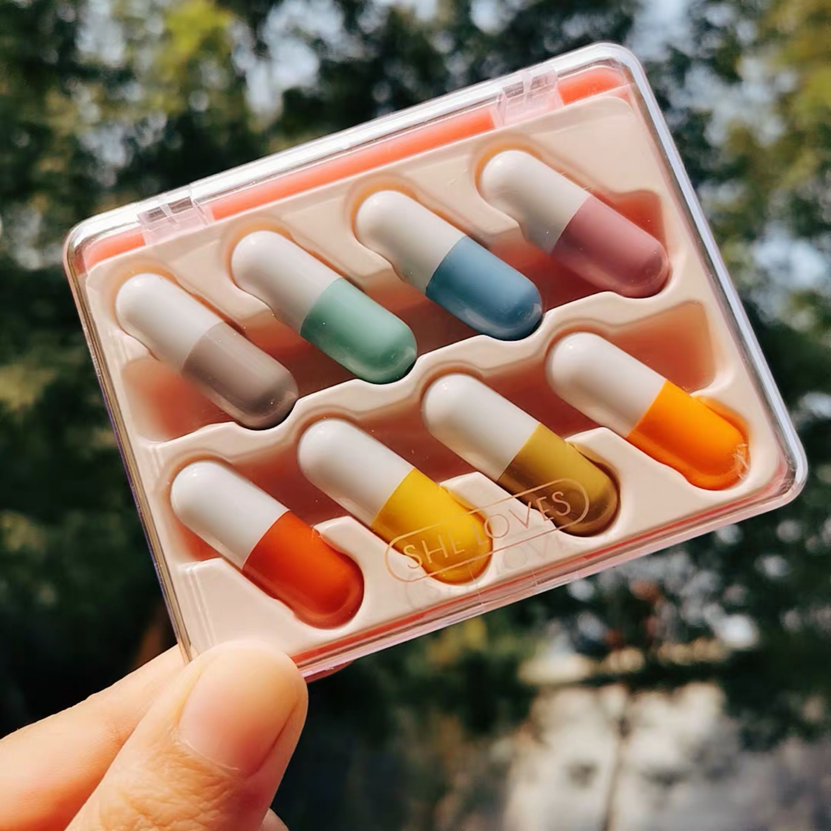 包包里常放这4样东西，一般都是精致讲究的女生，看看你有几样？