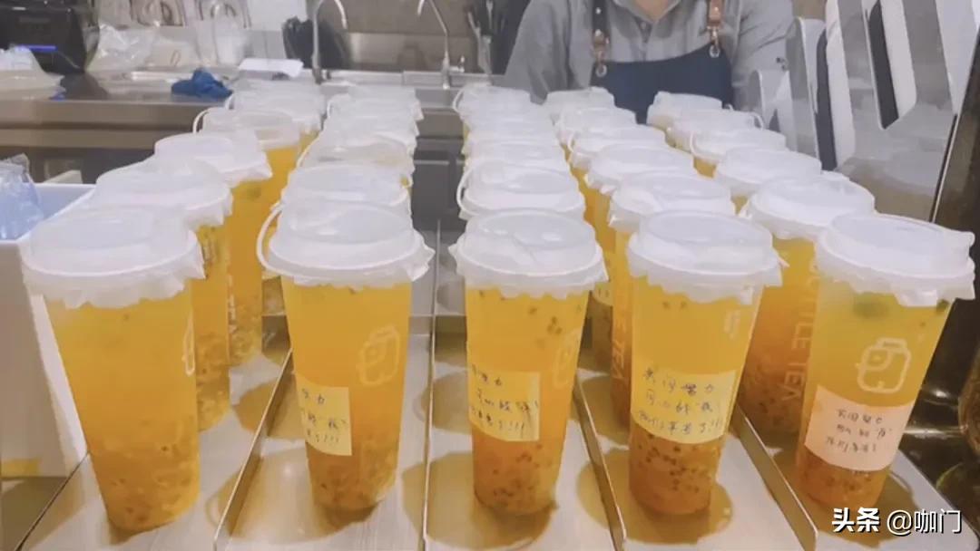 我在四线小城卖水果茶：21元/杯，3家店年入750万