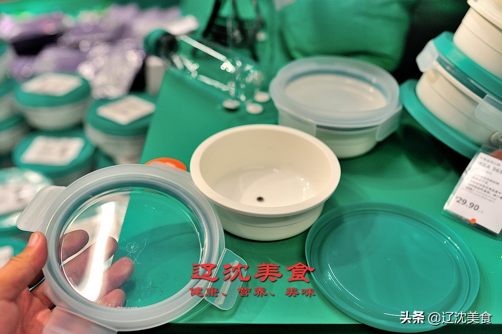 在设计家居的路上一直坚持,在厨房用餐设计