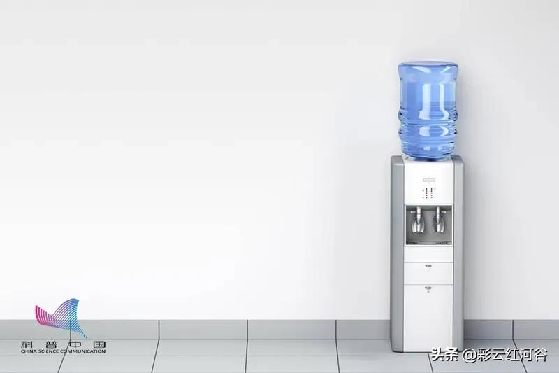 饮水机外壳里面脏了怎么清洗,饮水机长期不用清洗方法