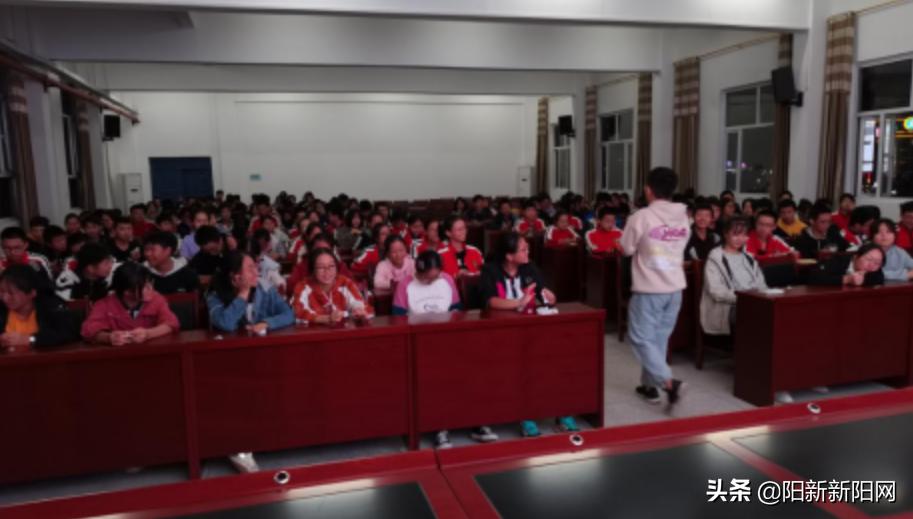 阳新心理咨询培训,阳新一中老师讲座