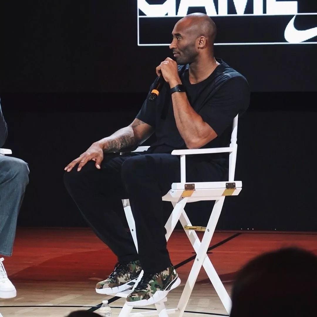 科比生涯最高分穿什么鞋,科比五名人堂配色nba上脚