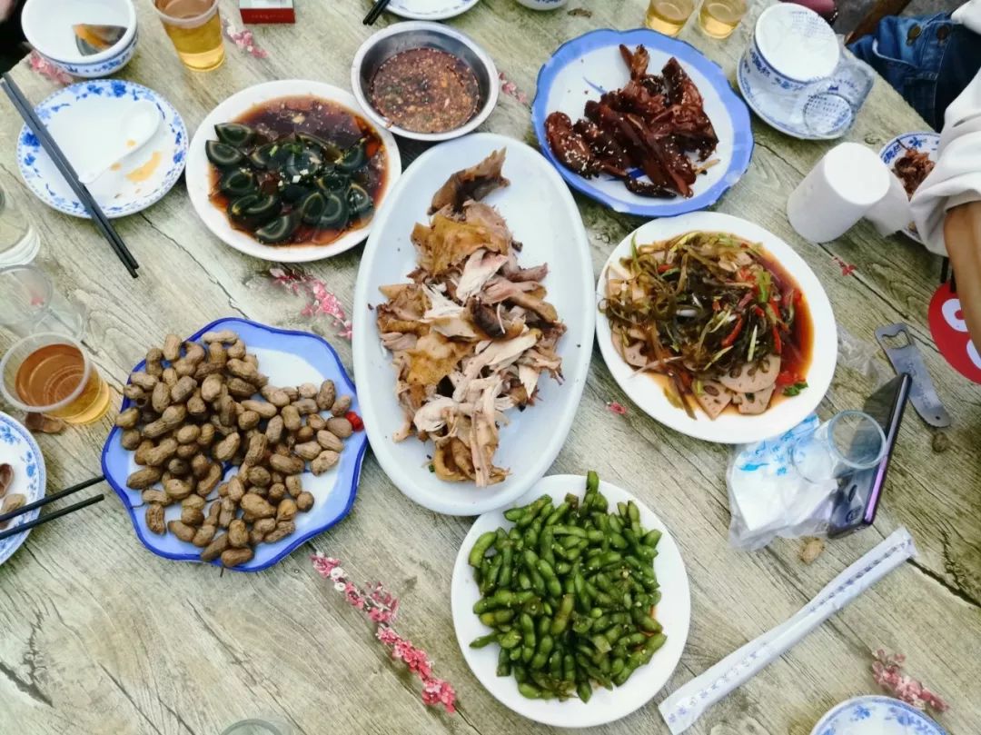 襄阳大虾美食,襄阳蒜蓉虾黄瓜鸡蛋