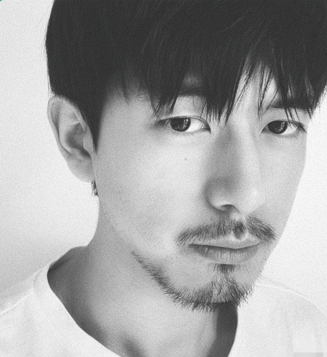 李现视频帅气变装,李现照片胡子