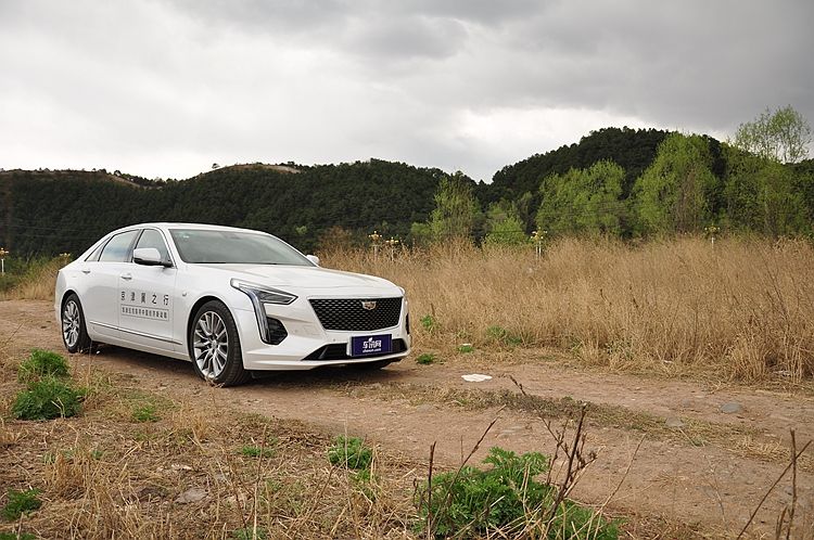 试驾凯迪拉克ct6入门车型,胖哥试驾凯迪拉克ct628t精英