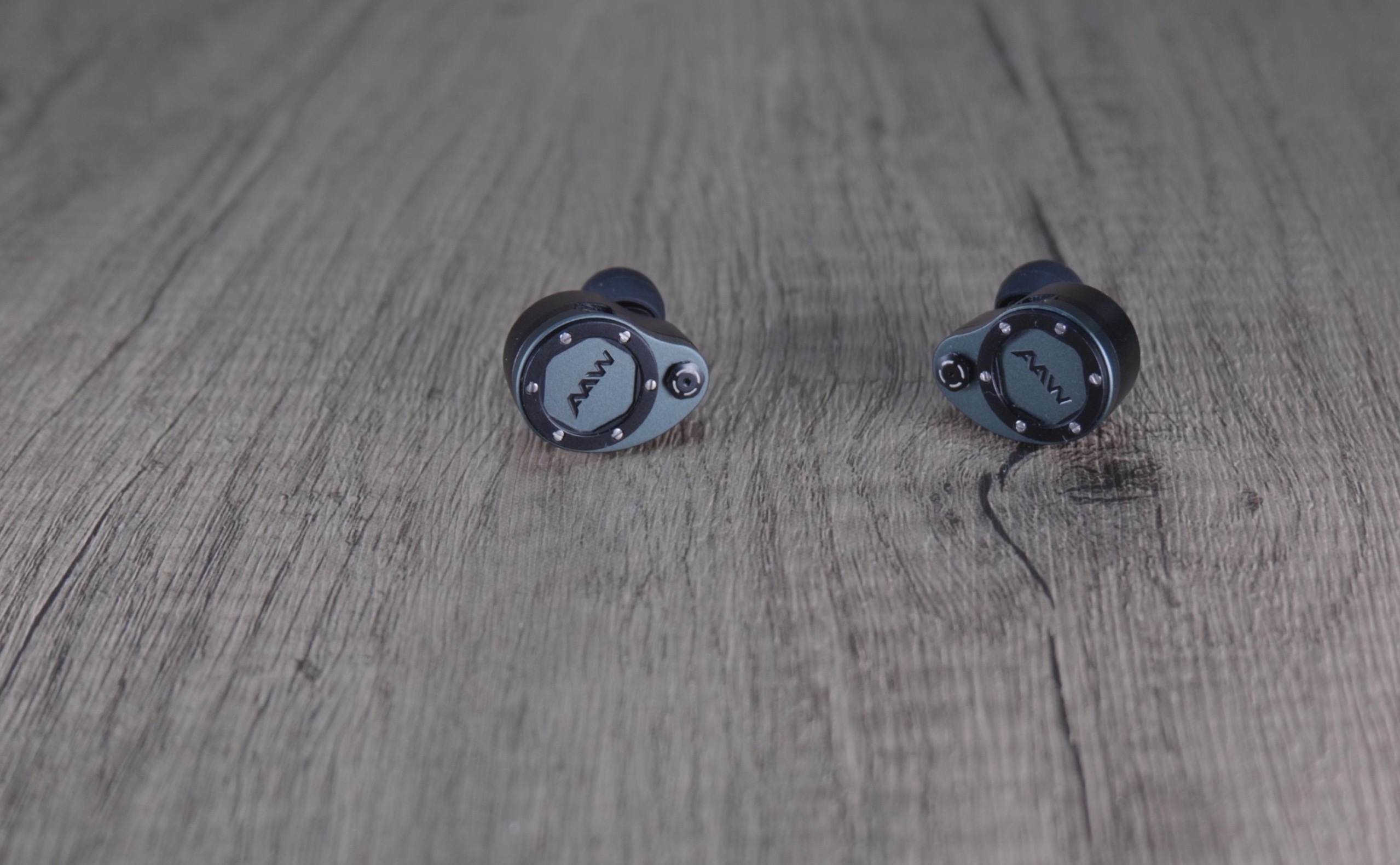 stax009s静电耳机测评,静电耳机和动铁耳机的优缺点