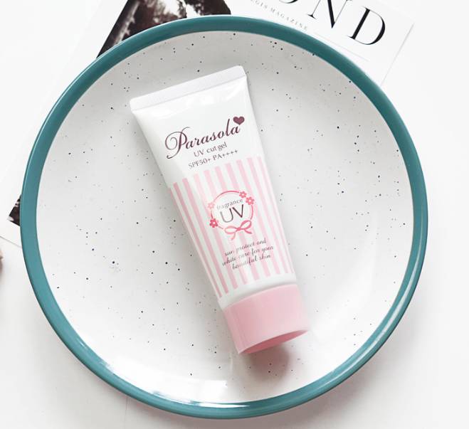 再好的抗老精华都不如做好防晒，防晒要像护肤一样日常！