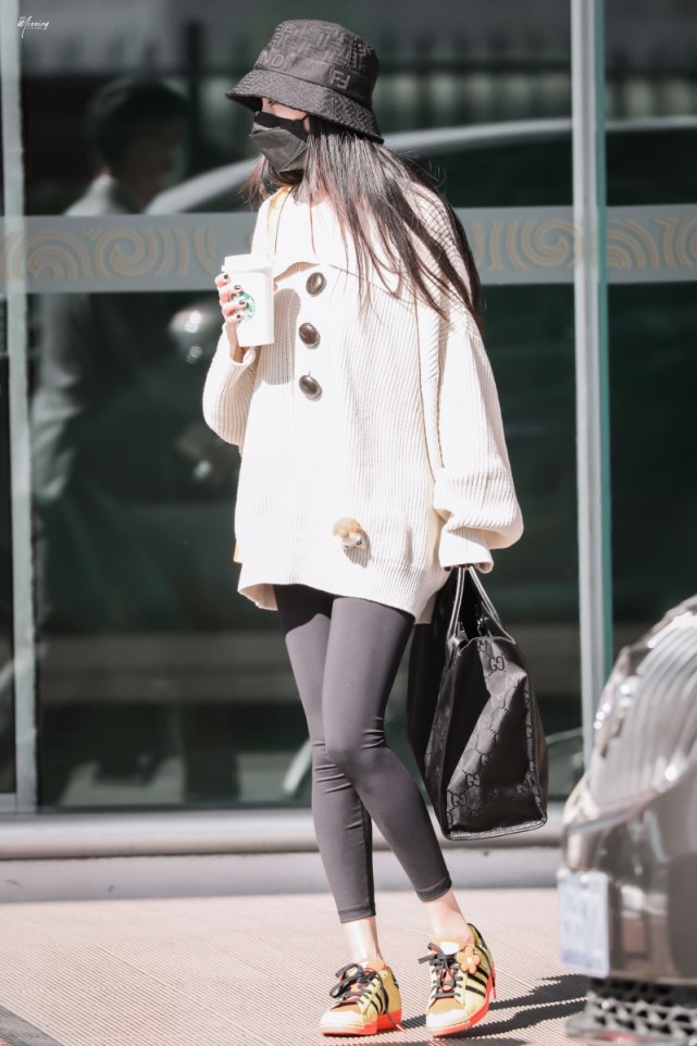 杨幂baby新鞋,baby杨幂同款鞋