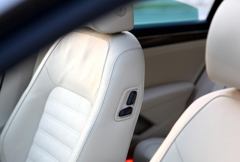 大众帕萨特1.8t最高配内饰,大众帕萨特330星空次顶配内饰