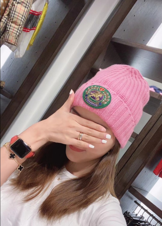 李小璐带你走进Burberry巴宝莉，其实很便宜