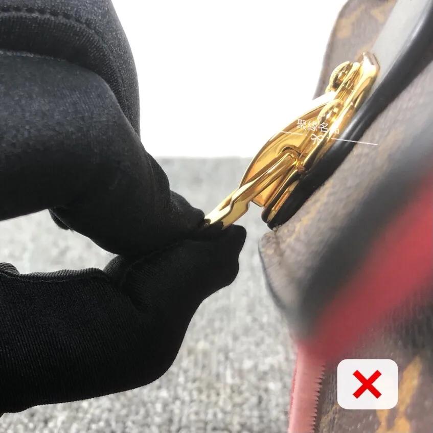 朋友从国外带回来的宝贝,朋友出去旅游带回的礼物