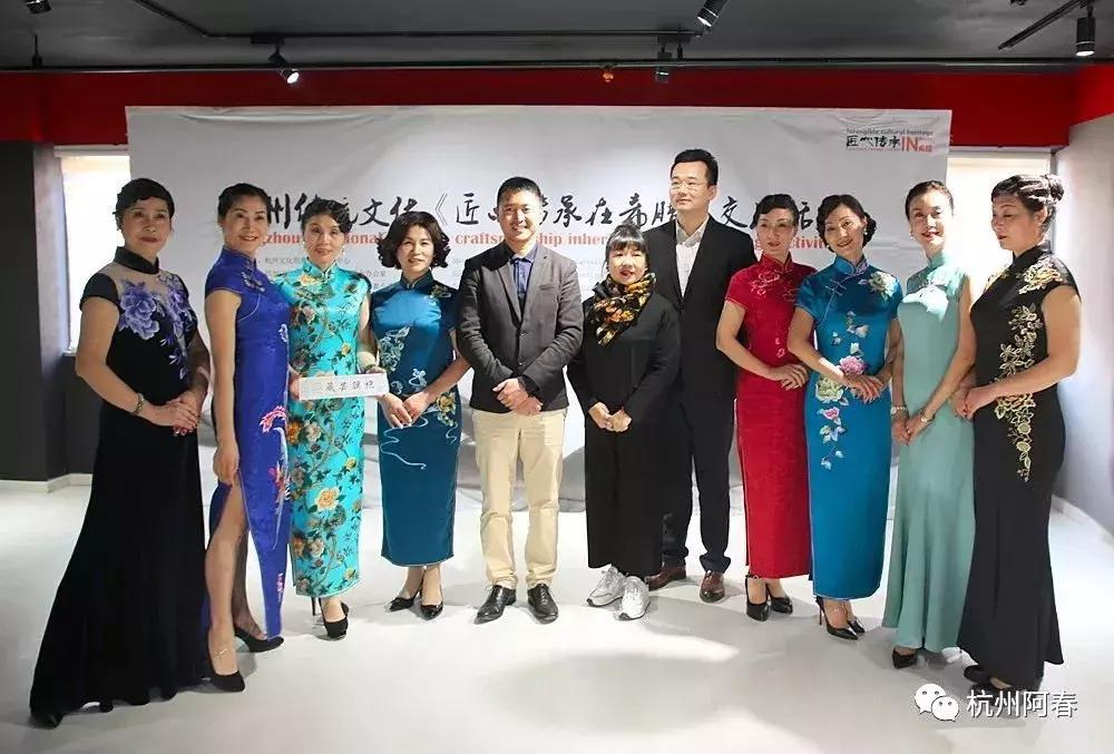 超百图再现2018年服装圈内那三十道靓丽风景……