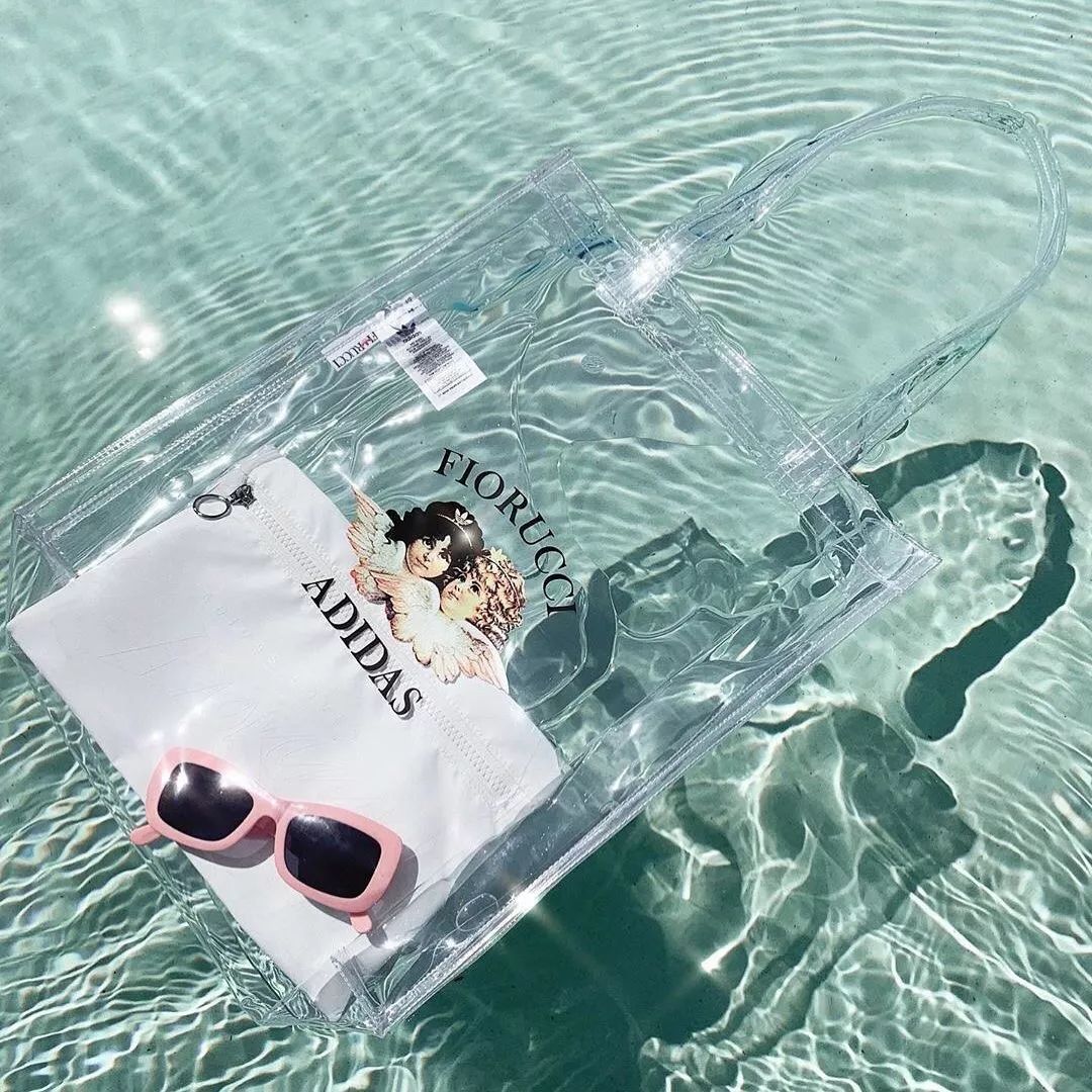 人间芭比lisa白色衣服跳舞,人间芭比lisa穿蓝衣服跳舞