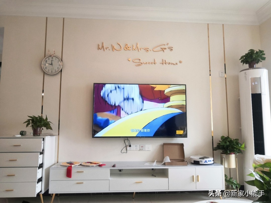 恒大精装房定制柜子,恒大精装房电视墙改墙布