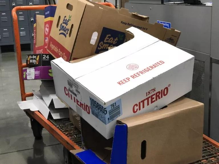 为什么电视剧买菜就要买芹菜,为什么国外买菜都要包纸袋