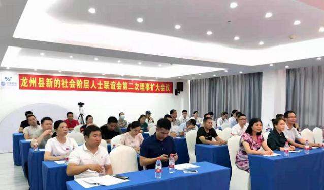 写鬼故事的作家被自己吓死,有个专门讲鬼故事的人是谁