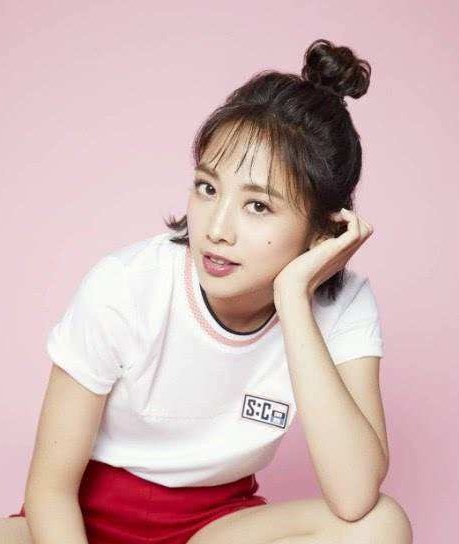 脸上有痣的女人会有什么特征,脸上有痣的女人天生就是大美人