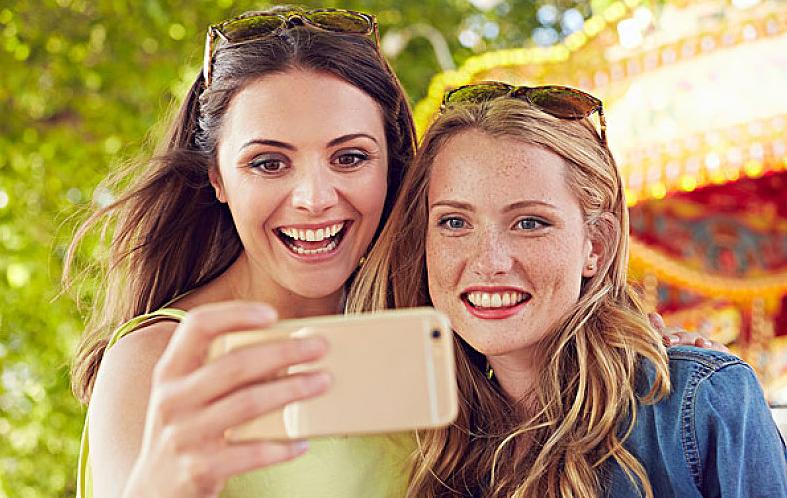 为什么有的人没有酒窝呢,为什么有的人只有一侧有酒窝