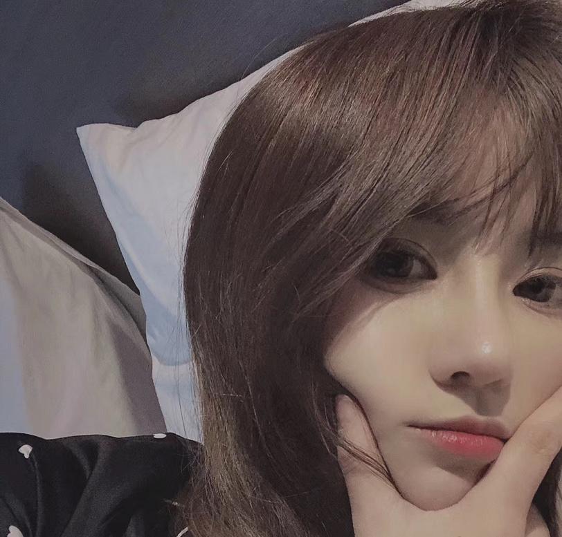 解说也好真名就叫也好？蜜蜂直播透露GodV曾用名，已想好孩子名字