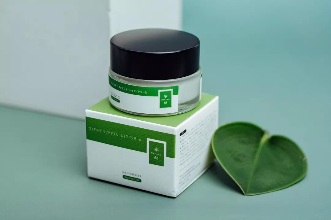 雅诗兰黛日本产的眼霜,用了雅诗兰黛皱纹更明显了