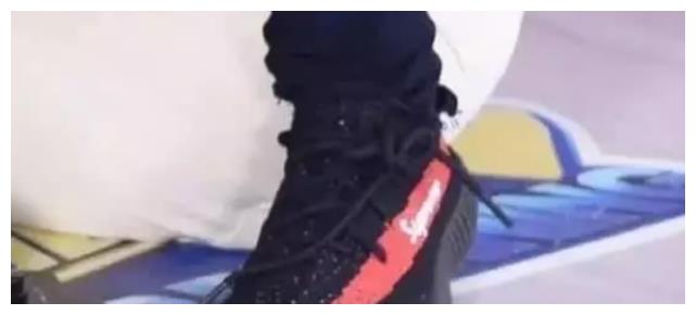 张馨予自曝网购被骗,张馨予唐艺昕